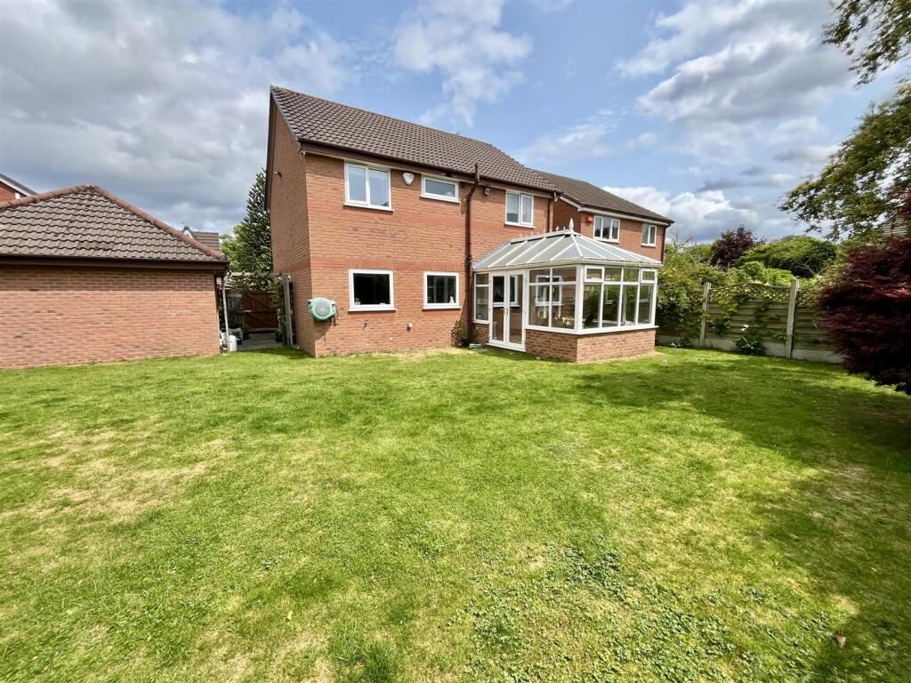 Cambridge Close, Sale photo 2