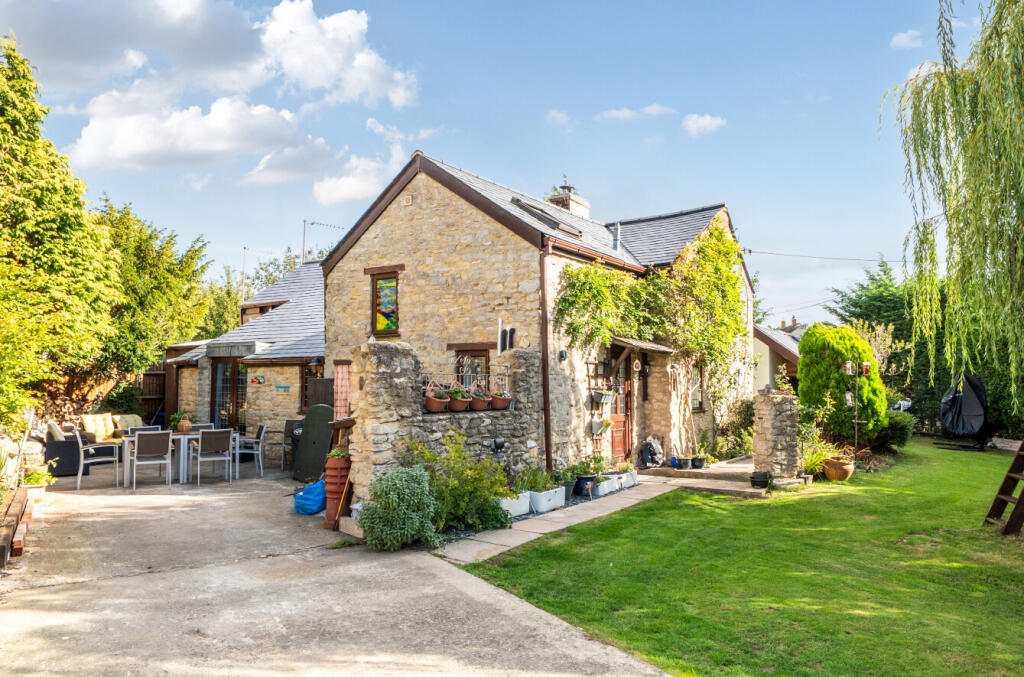 3-bed detached on Fewcott Road, Fritwell, Bicester, £599,000
