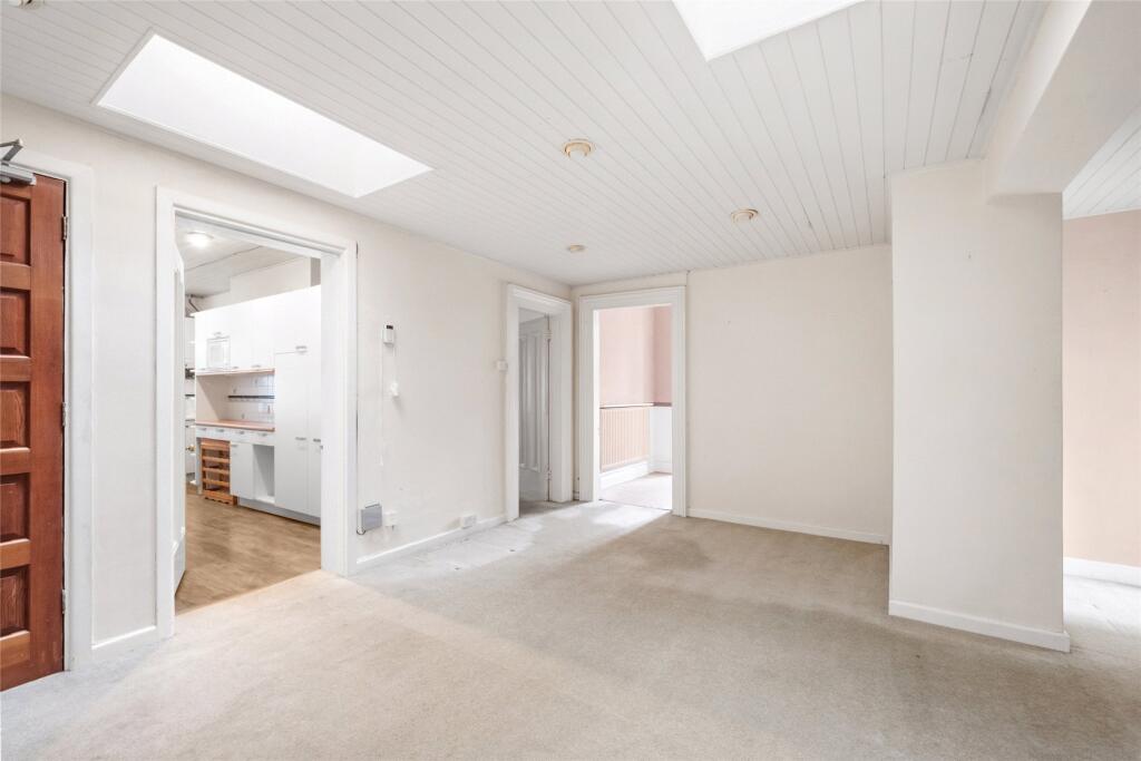 Apartment in Bournemouth - More