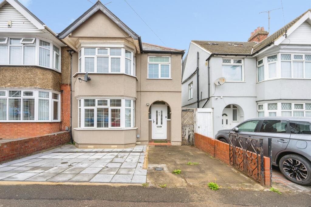 Main image of property: Arundel Road, Luton