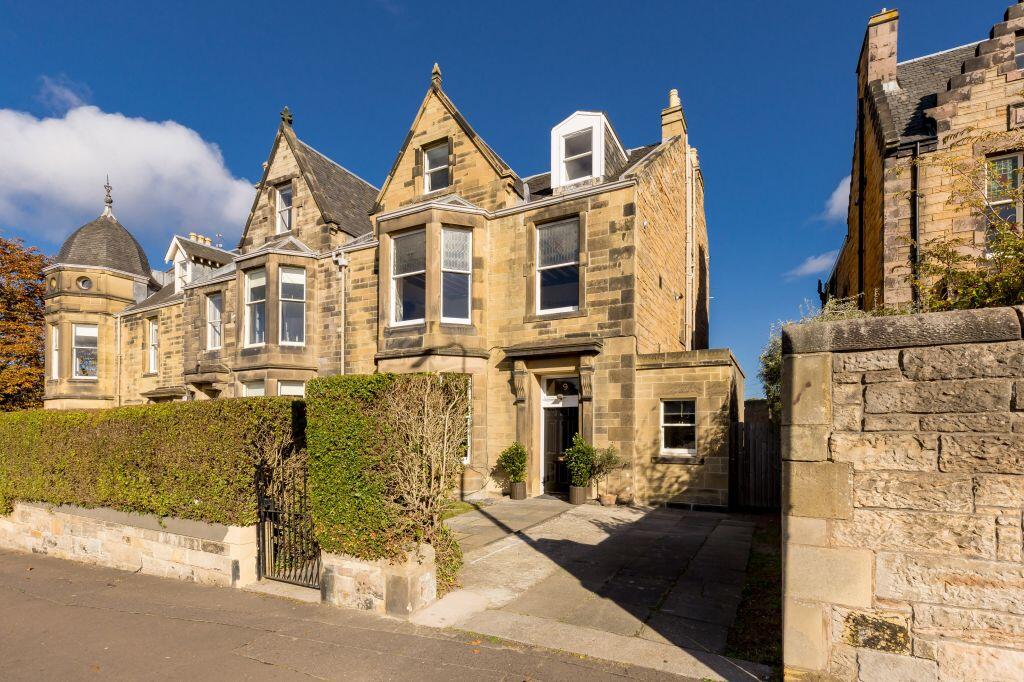 Main image of property: 9 (2F), Queensferry Terrace, West End, Edinburgh, EH4 3EQ