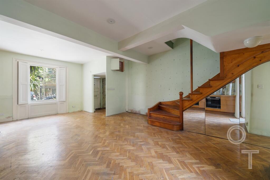 House in London - View 2