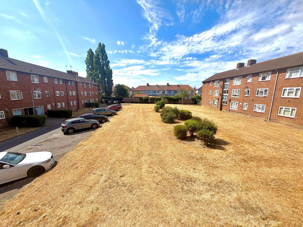 Main image of property: Gaysham Hall, Ilford, IG5