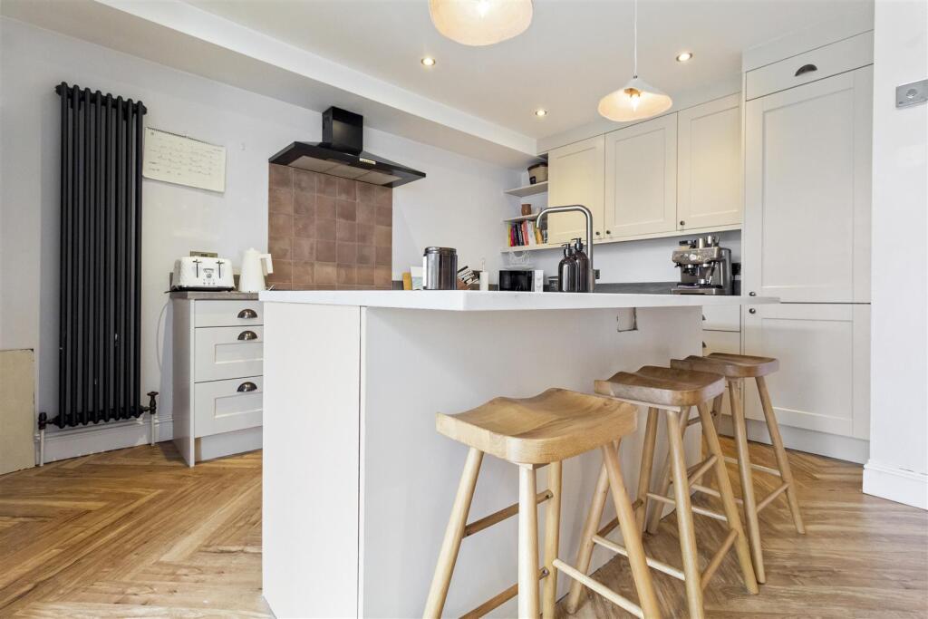 House in Worthing, West Worthing - More