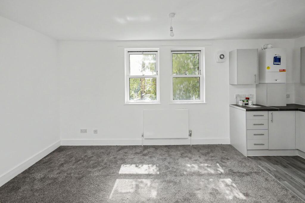 Apartment in London - View 3