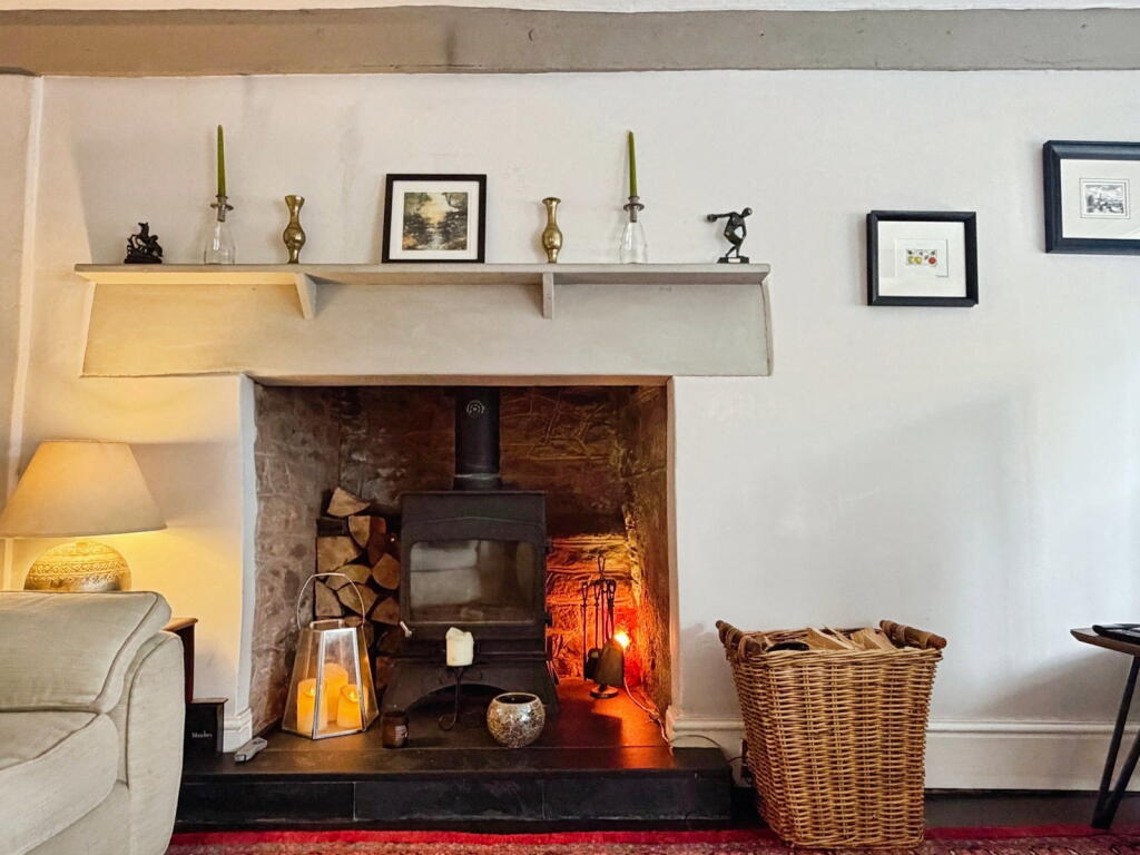 House in Taunton - View 5