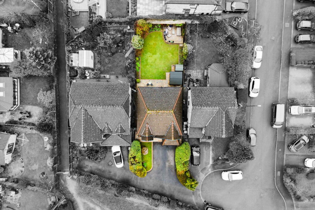 Kilnbrook Close, Grotton, Saddleworth photo 2