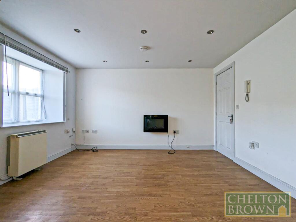 Apartment in Northampton - View 3