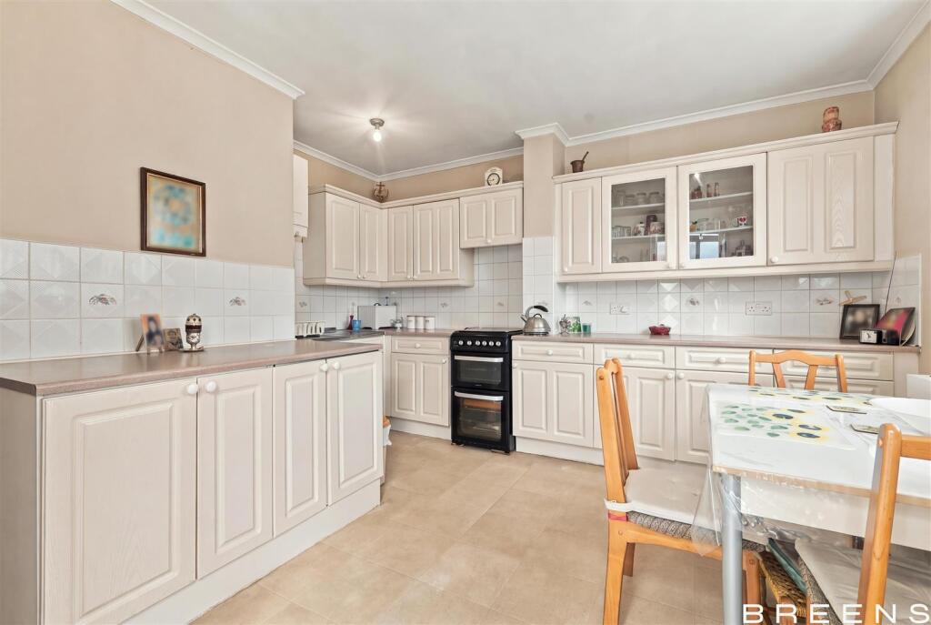 House in London - View 3