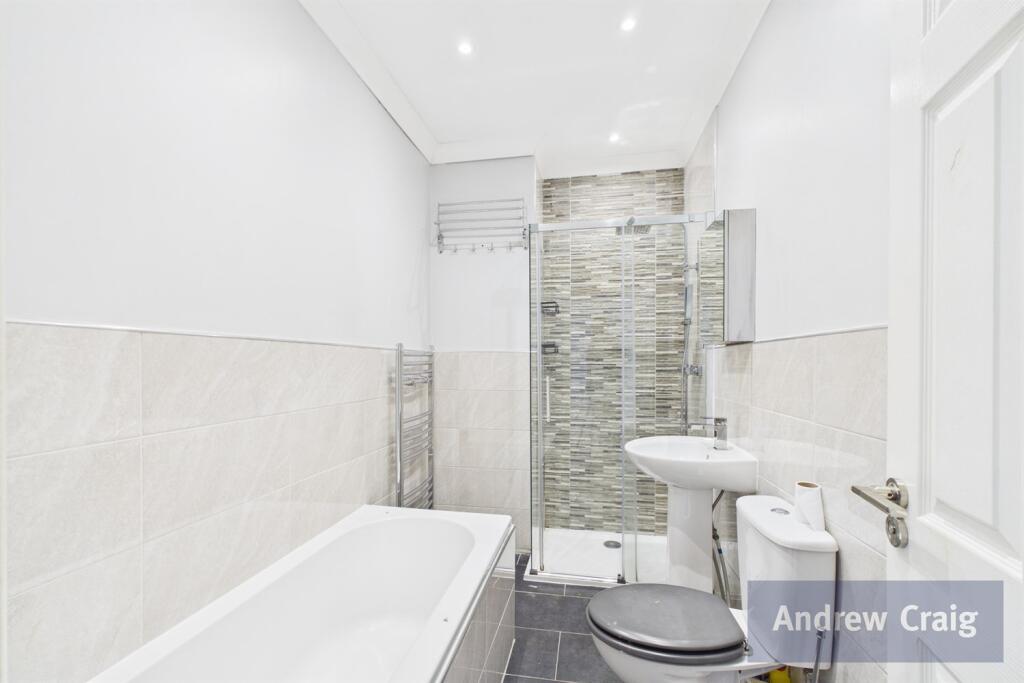 Apartment in Newcastle upon Tyne - View 3