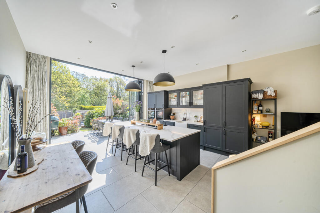 Main image of property: Daneland, Barnet, EN4