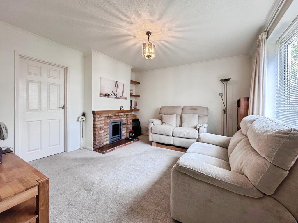 House in Hart, Church Crookham - View 4