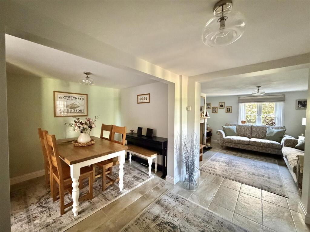 House in Salisbury - View 4
