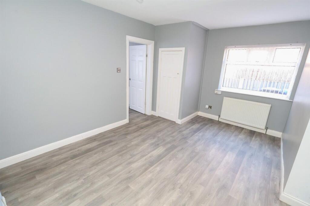 House in Salford, Barton upon Irwell - View 4