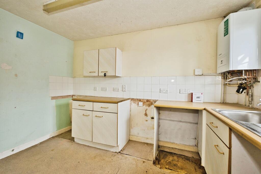 Additional image 3 of Raglan Terrace, Yeovil