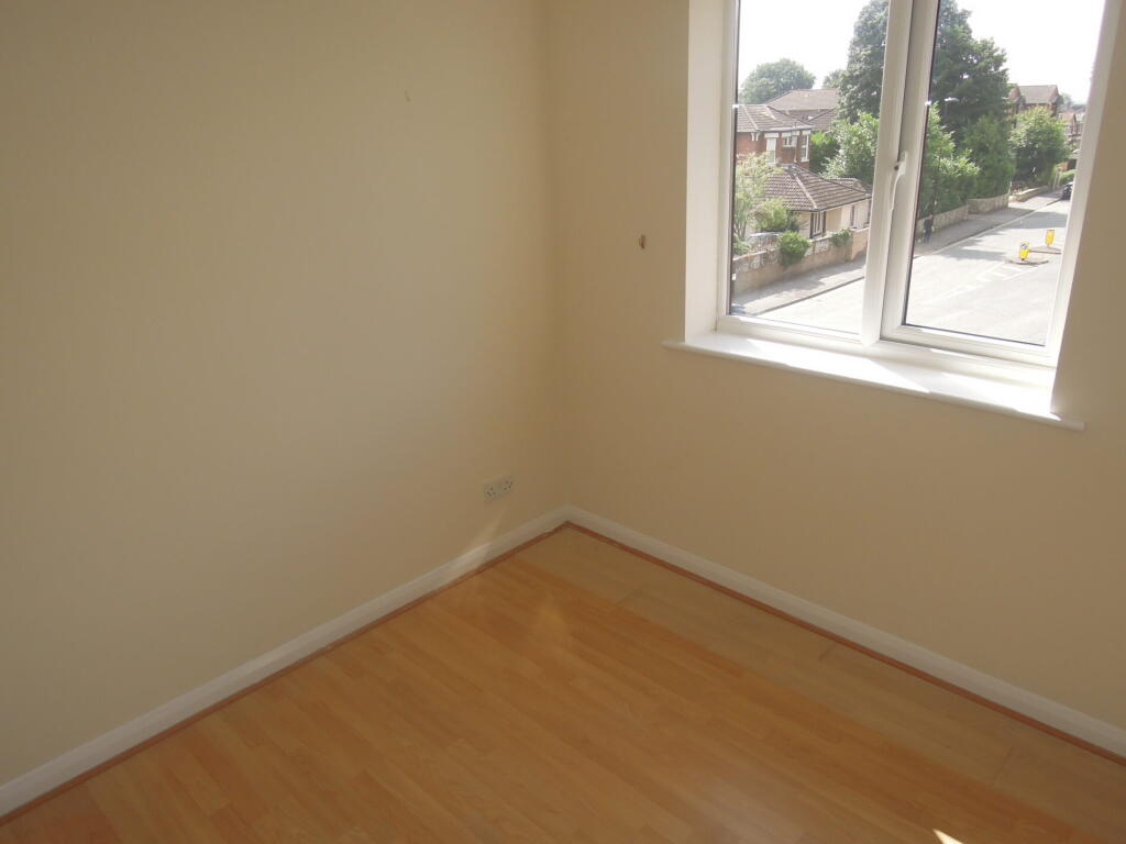 Apartment in Southampton - View 5