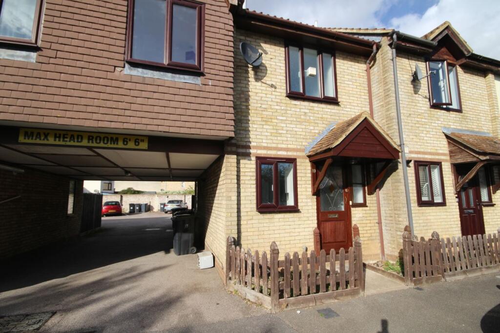 Main image of property: Blunham Road, Biggleswade, SG18