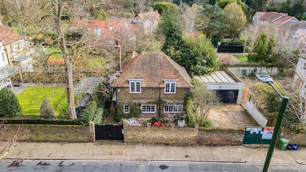 Main image of property: Upper Ham Road, Richmond, TW10