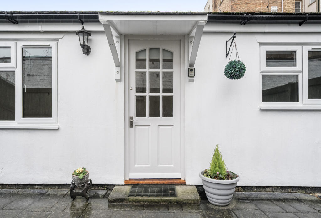 Lansdown Place Lane, Cheltenham, Gloucestershire, GL50 photo 2