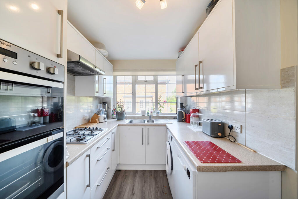 Apartment in London - View 4