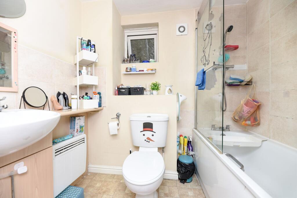 Apartment in Huntingdonshire, Hinchingbrooke, Huntingdon - More