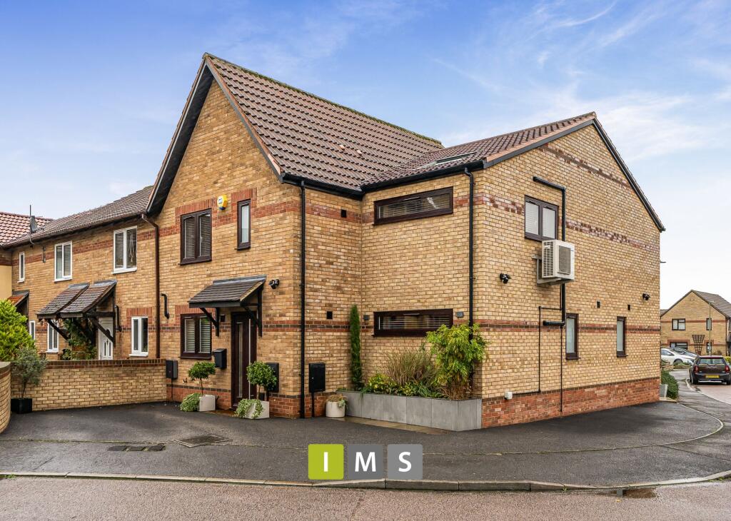 Main image of property: Acorn Close, Bicester, OX26
