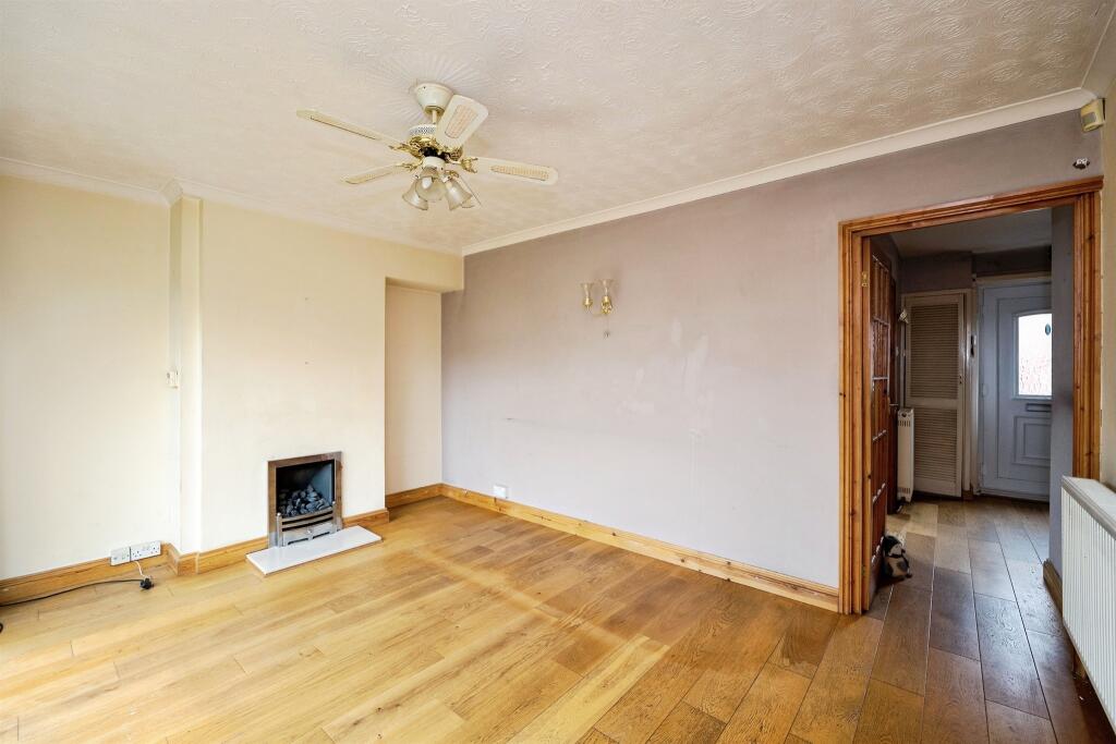 House in Bristol, Knowle Park, Knowle - More