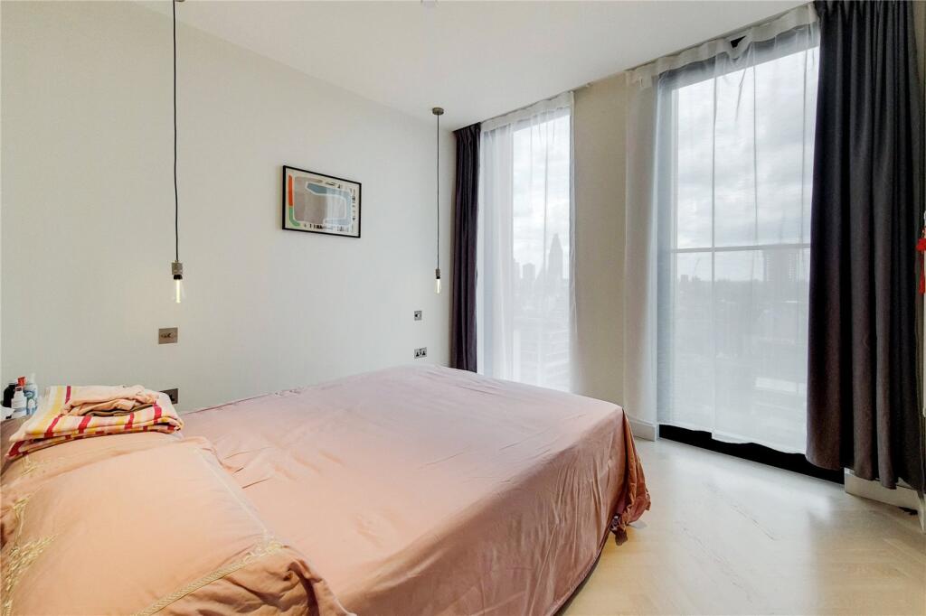 Apartment in London - More