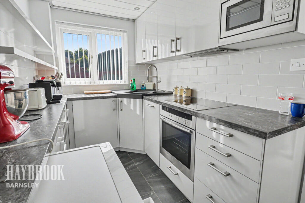Redcliffe Close, Redbrook photo 2
