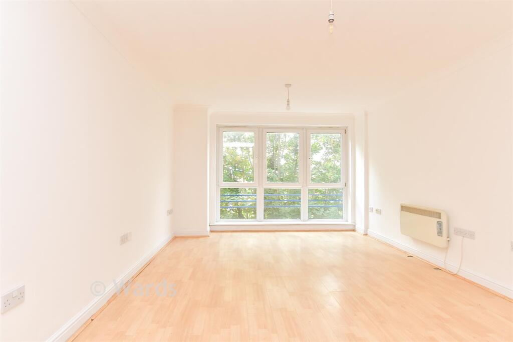 Apartment in Dartford - View 5