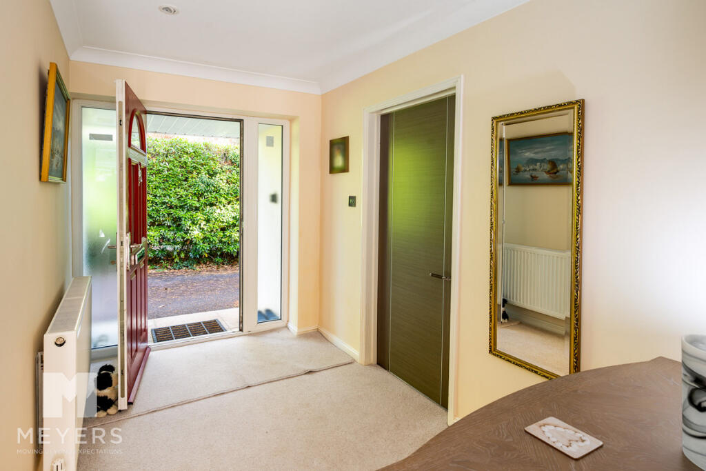 House in Bournemouth, St. Leonards and St. Ives - More