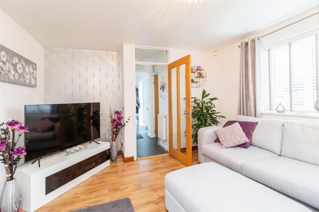 Watling Place, Houghton Regis, Dunstable photo 2