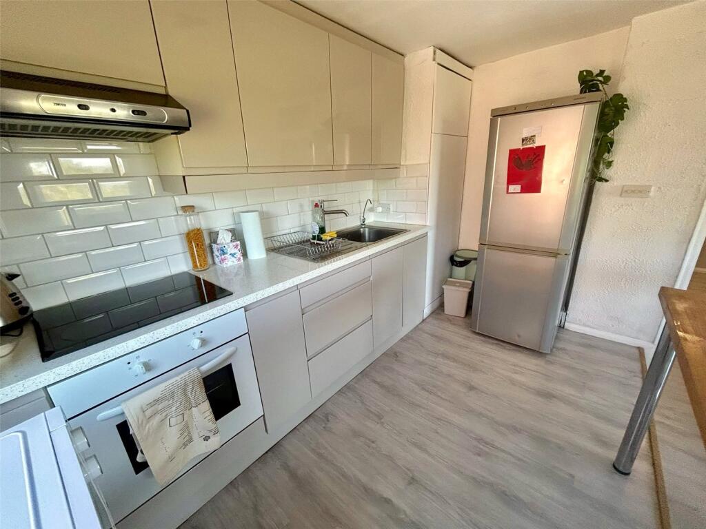Apartment in London - View 5