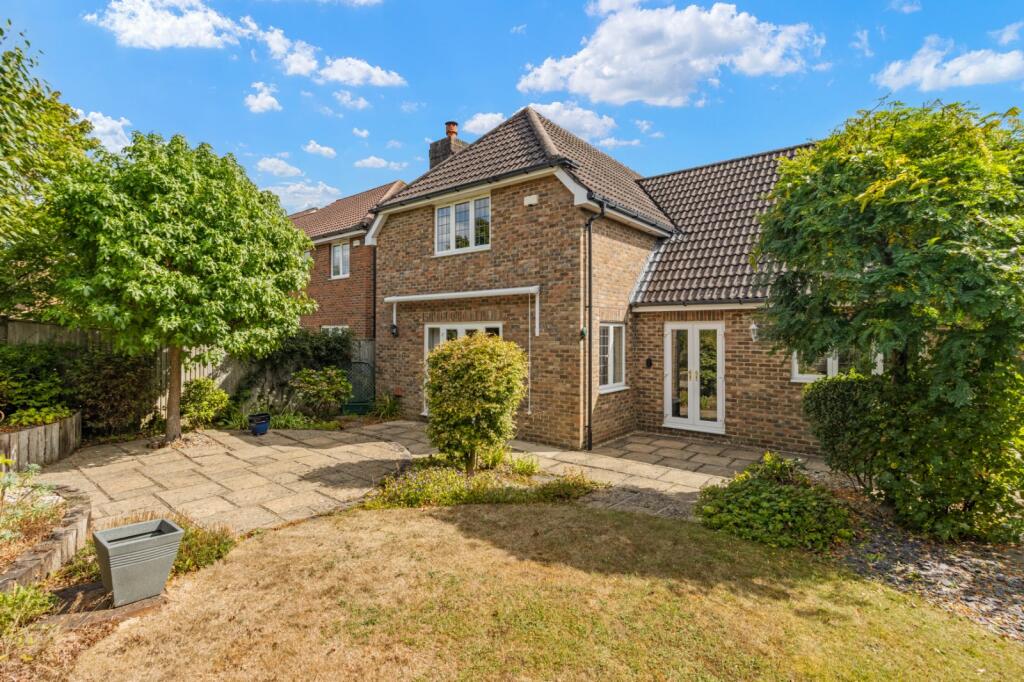 House in Tonbridge - More