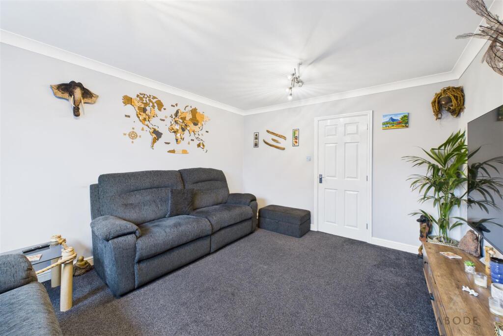 Higgott Close, Branston photo 4