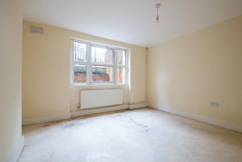 Apartment in London - More