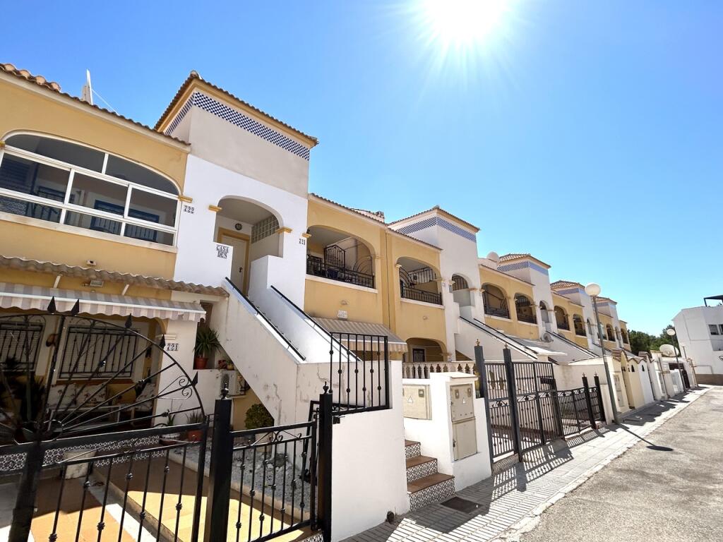 Main image of property: Valencia, Alicante, Los Altos