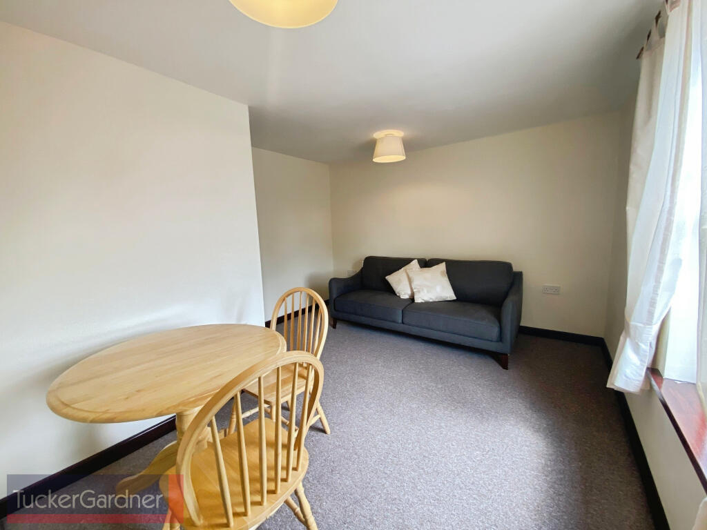 Apartment in Cambridge - View 4
