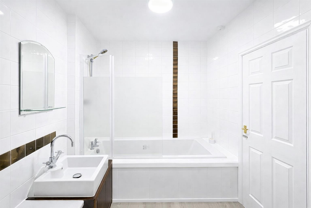 Apartment in Warwick, Mill End, Kenilworth - View 3