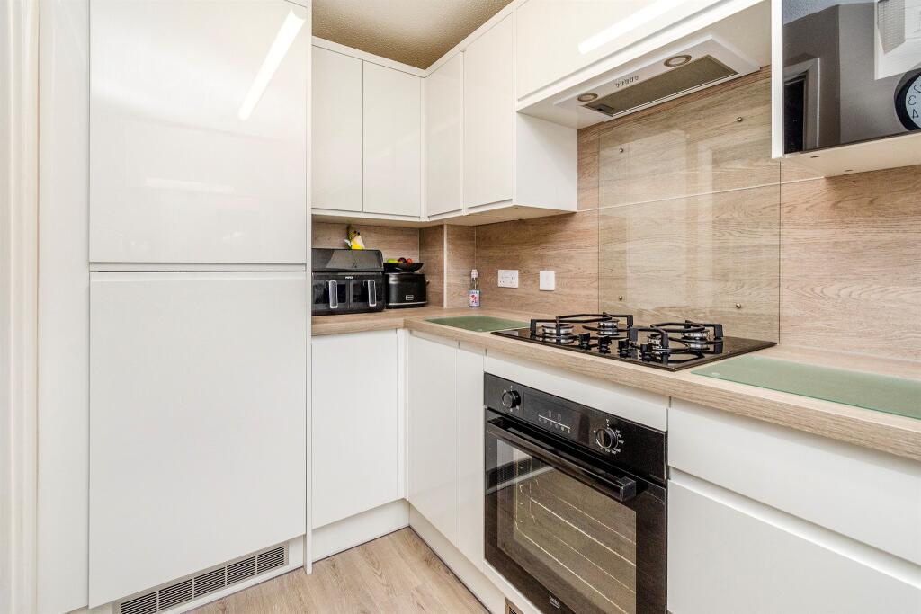 House in Sandwell, West Midlands - View 4