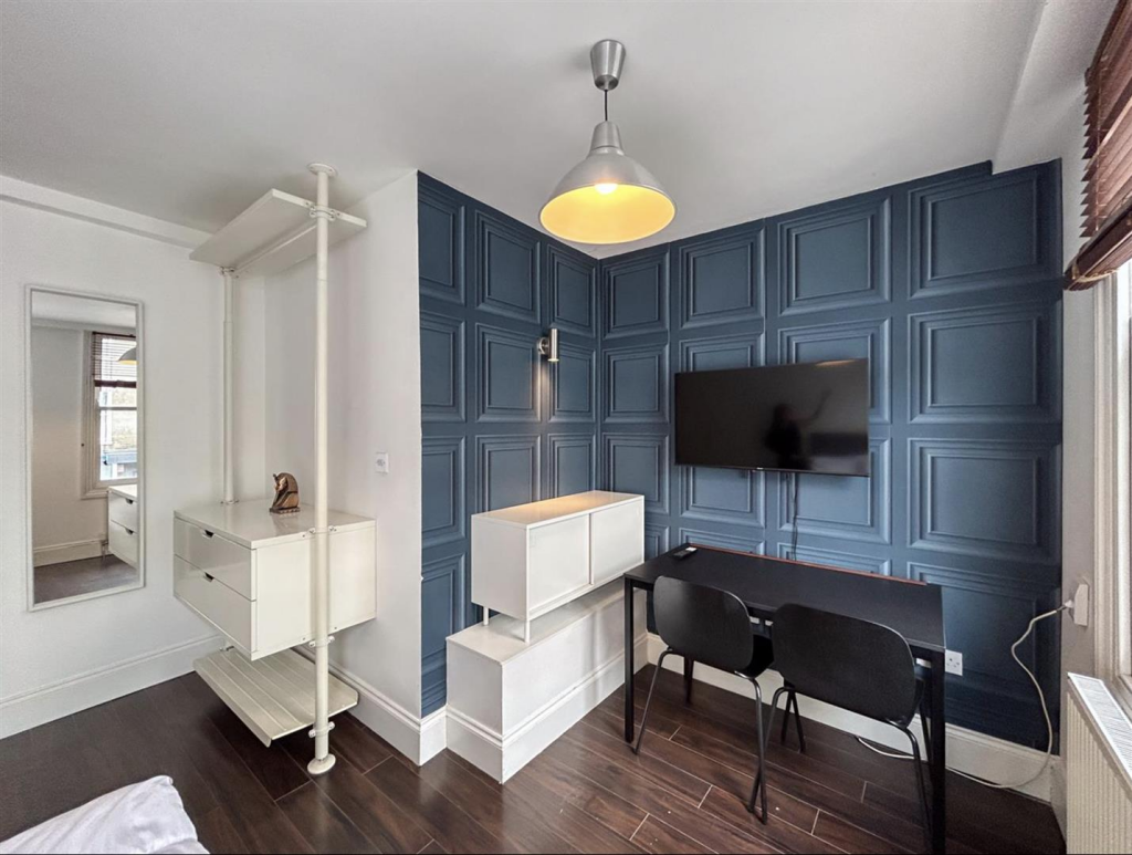 Studio flat for rent