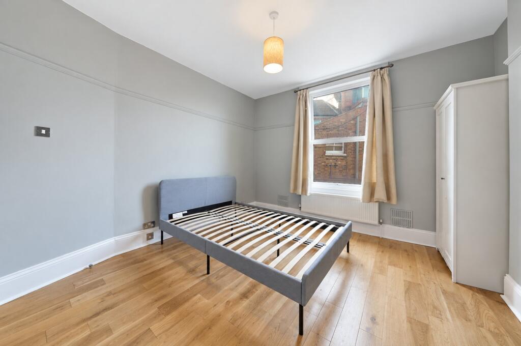 Apartment in London - View 5