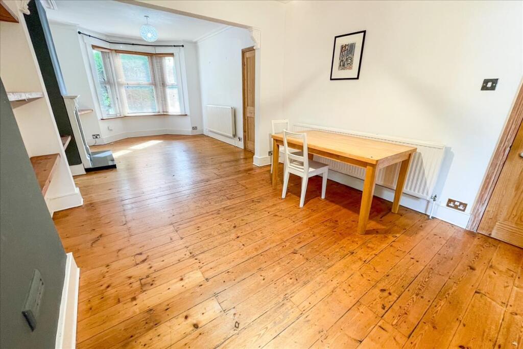 House in Twickenham - View 5