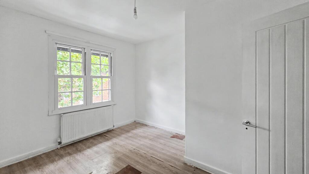 House in London - View 5