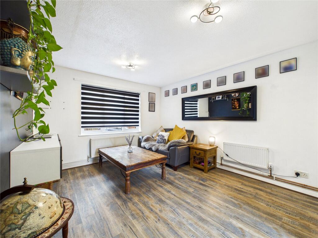 Apartment in Babergh, Sudbury - View 2