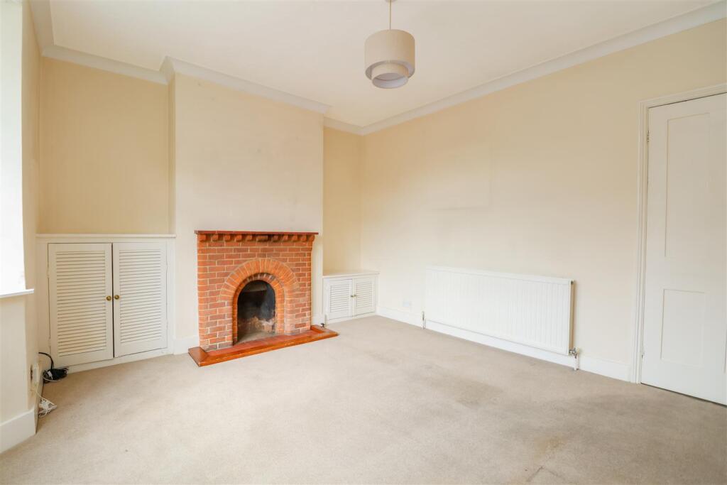 House in Redhill - View 4