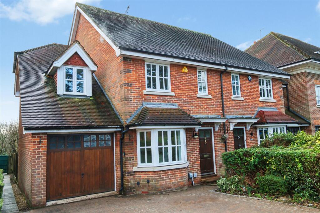 Main image of property: The Lawns, Shenley