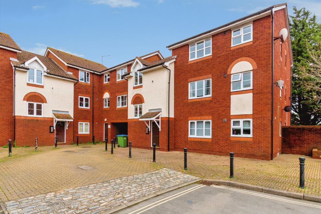 Main image of property: Captains Place, Southampton, Hampshire, SO14