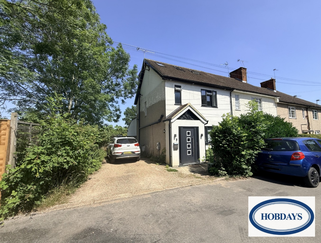 4-bed terraced on Swanley Crescent, Potters Bar, Hertfordshire, EN6 1NQ, £650,000