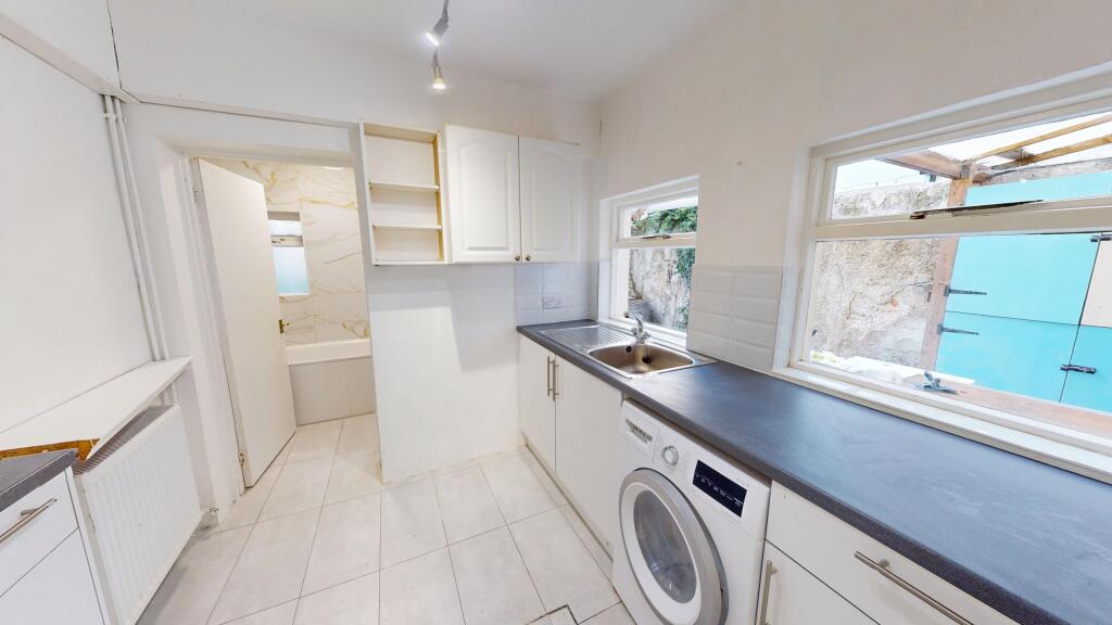 Apartment in Brighton - More